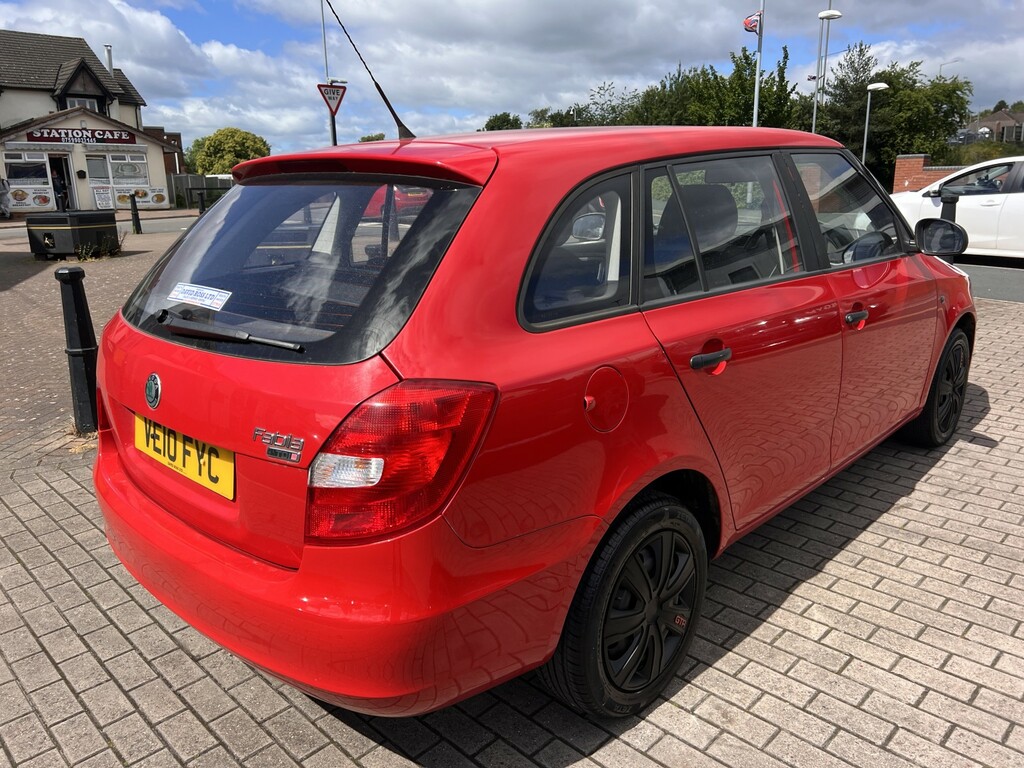 Skoda Fabia 1.6 Tdi S Red #4