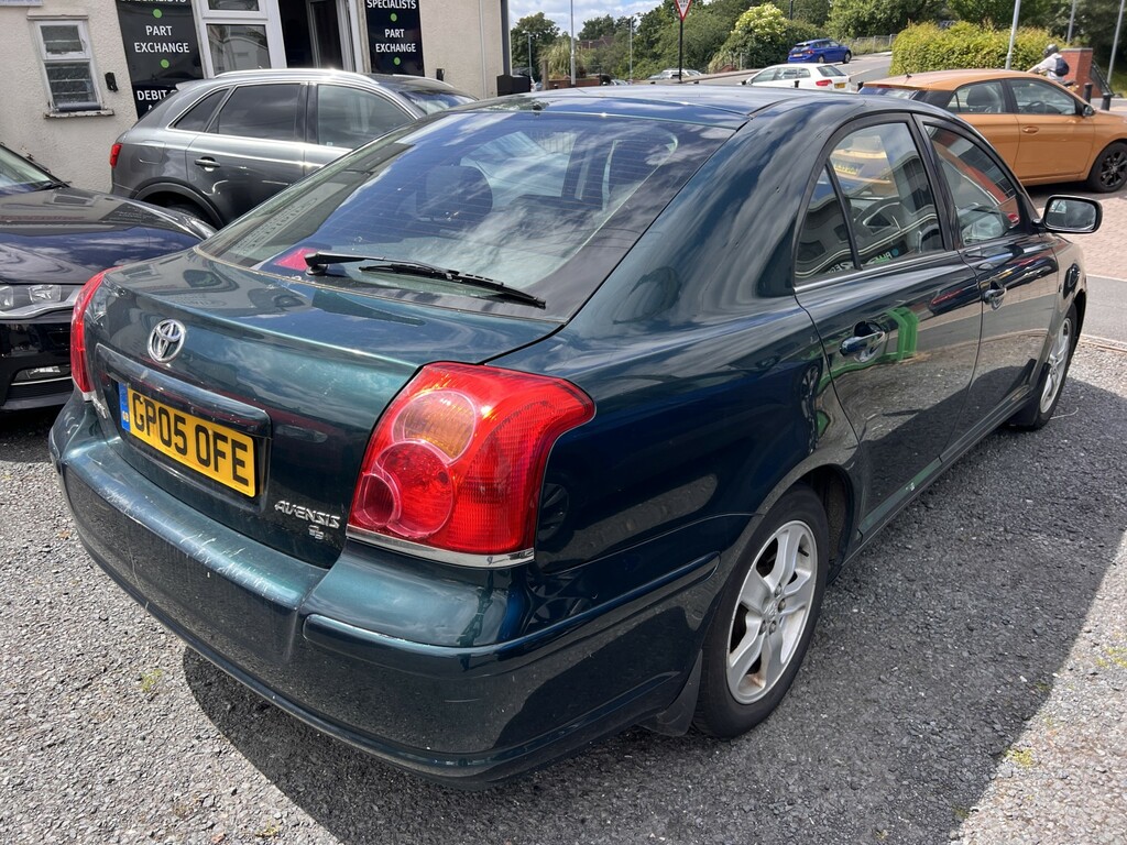 Toyota Avensis Black #9