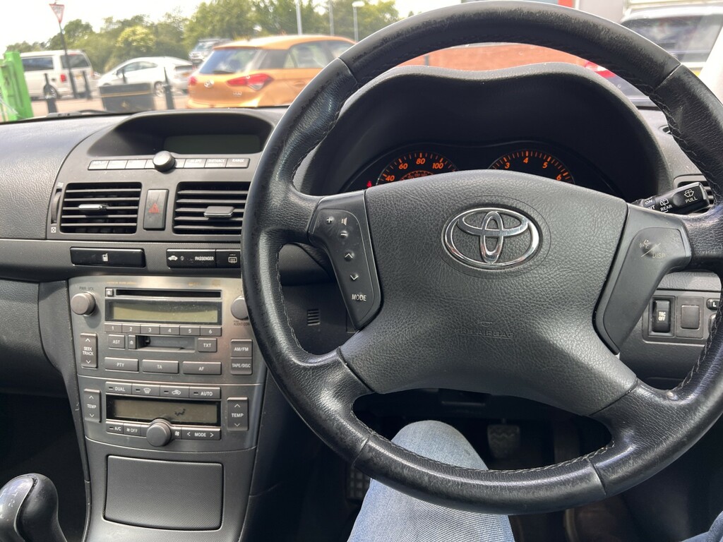 Toyota Avensis Black #7