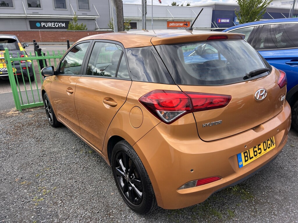 Hyundai I20 1.2 I20 Se 1.2 84Ps Bd Red #2
