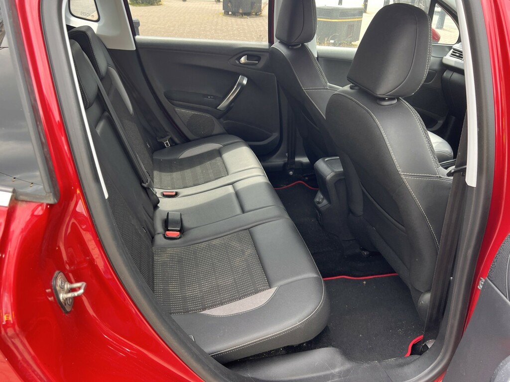 Peugeot 2008 1.6 Bluehdi Allure Red #6