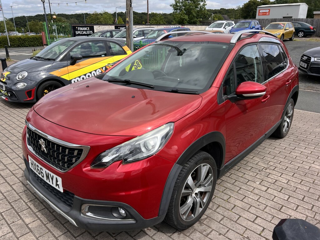 Peugeot 2008 1.6 Bluehdi Allure Red #2