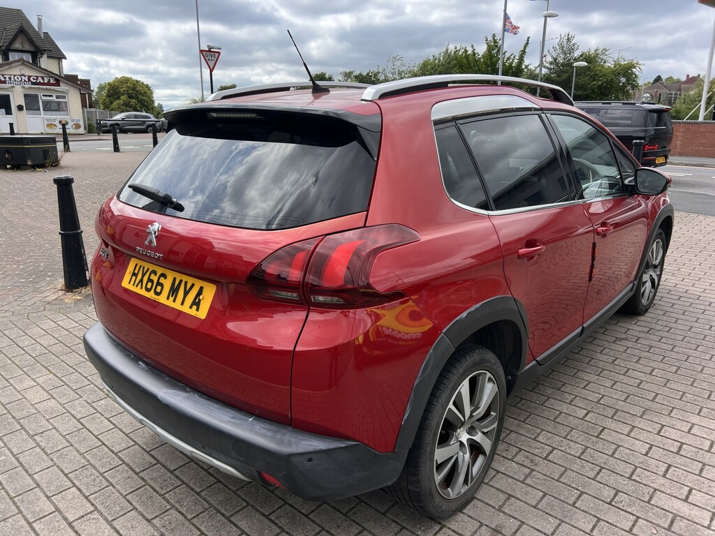 Peugeot 2008 1.6 Bluehdi Allure Red #3