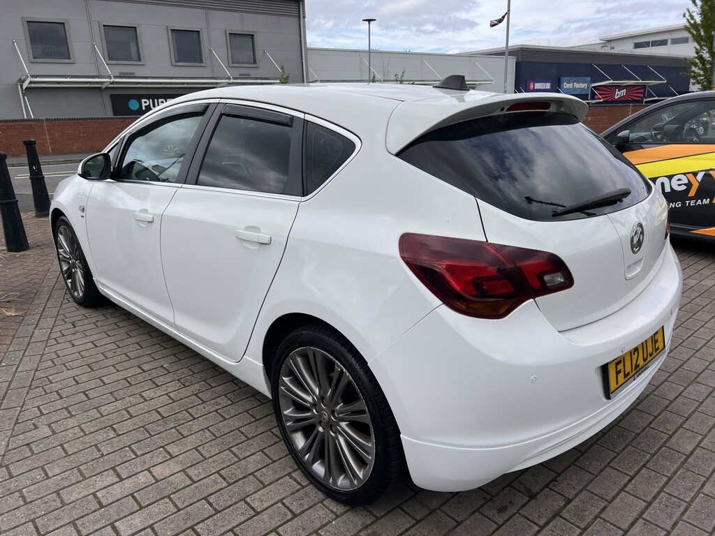 Vauxhall Astra 1.6 16V Sri VX Line White #4