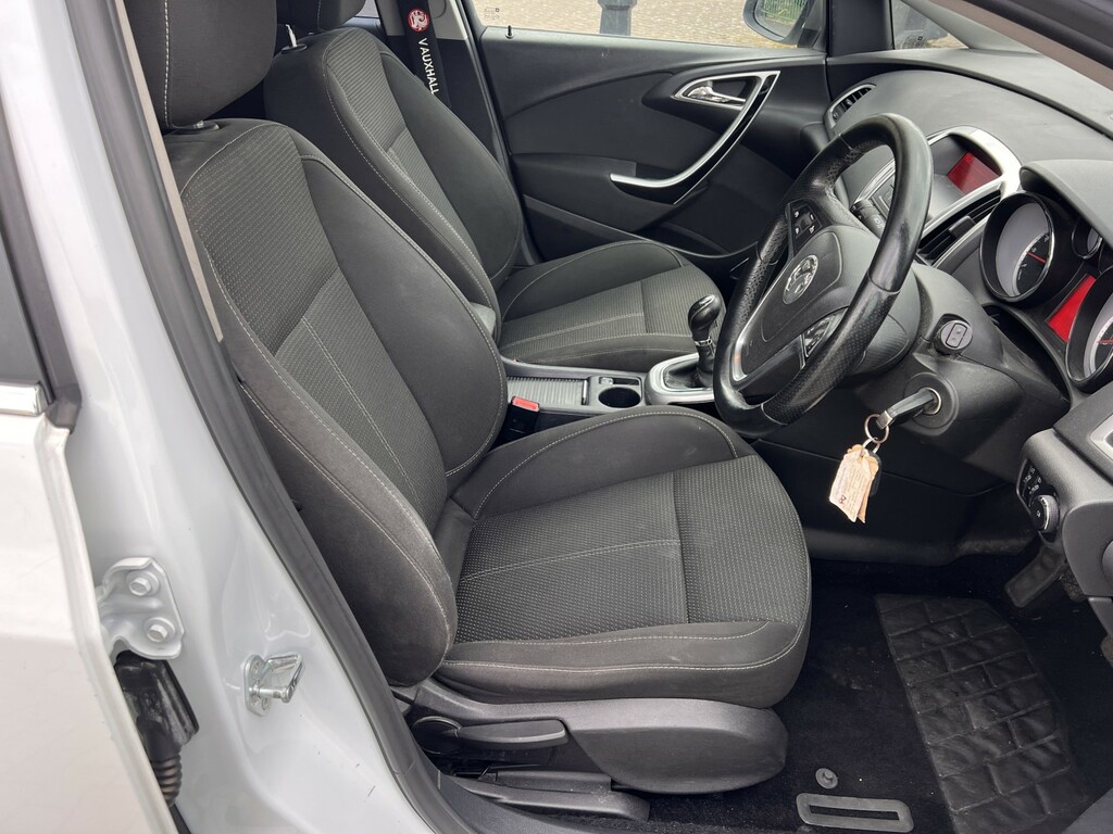 Vauxhall Astra 1.6 16V Sri VX Line White #5