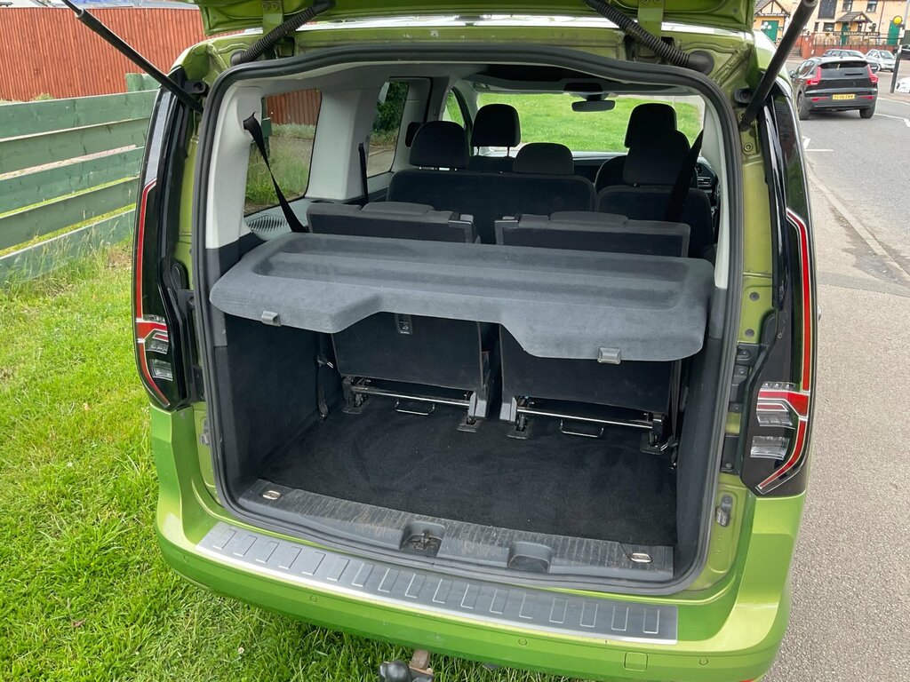 Volkswagen Caddy Maxi Life 2.0 Tdi Life Mpv Dsg Euro 6 Ss 122 Green #6
