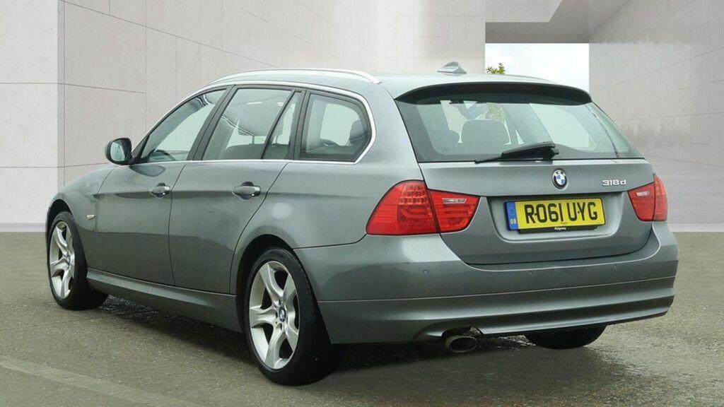 BMW 3 Series Estate 2.0 318D Exclusive Edition Touring Euro 5 Grey #3