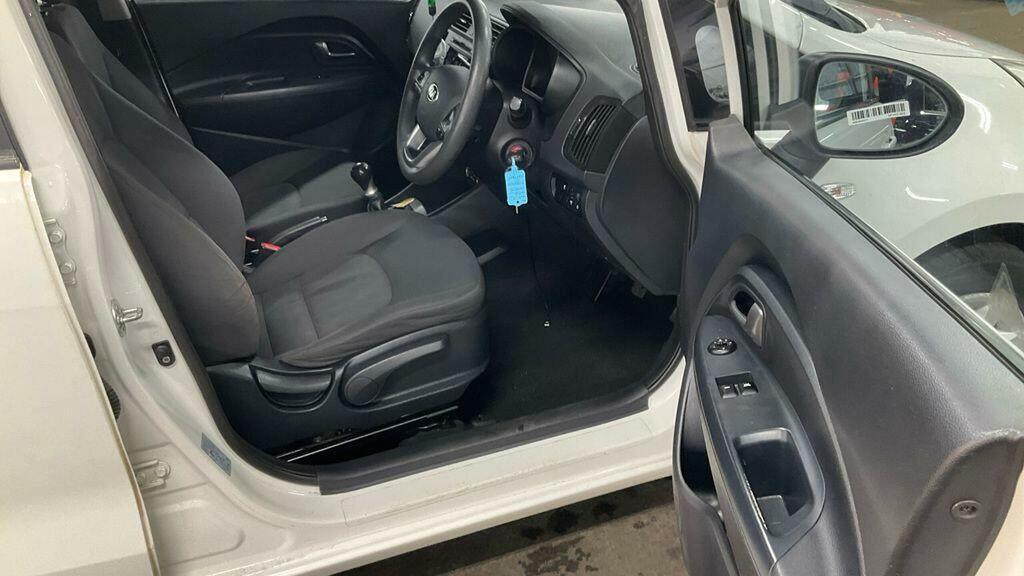 Kia RIO 1.25 2 Hatchback Euro 5 84 Bhp Silver #11