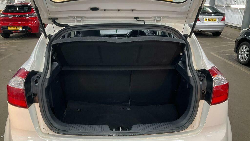Kia RIO 1.25 2 Hatchback Euro 5 84 Bhp Silver #9