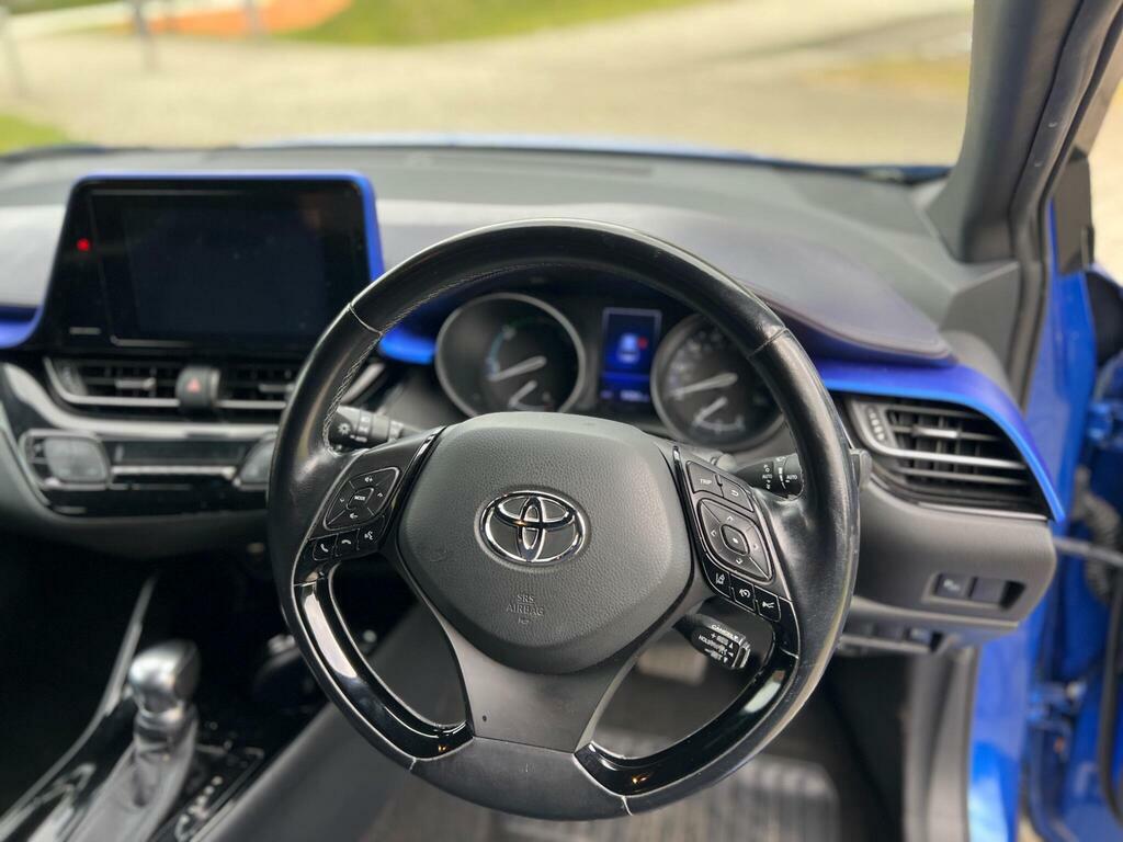 Toyota C-Hr Dynamic Silver #30