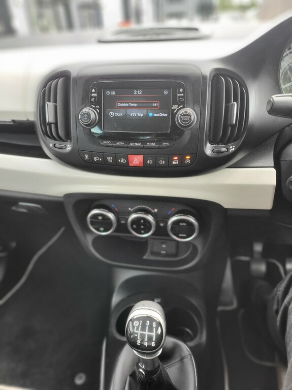 Fiat 500L Mpv Red #11