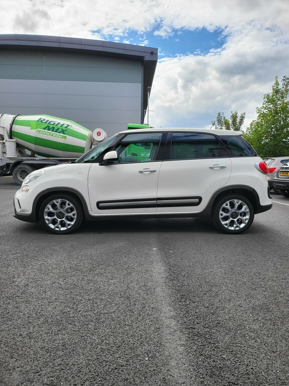 Fiat 500L 1.6 Multijet Trekking White #4