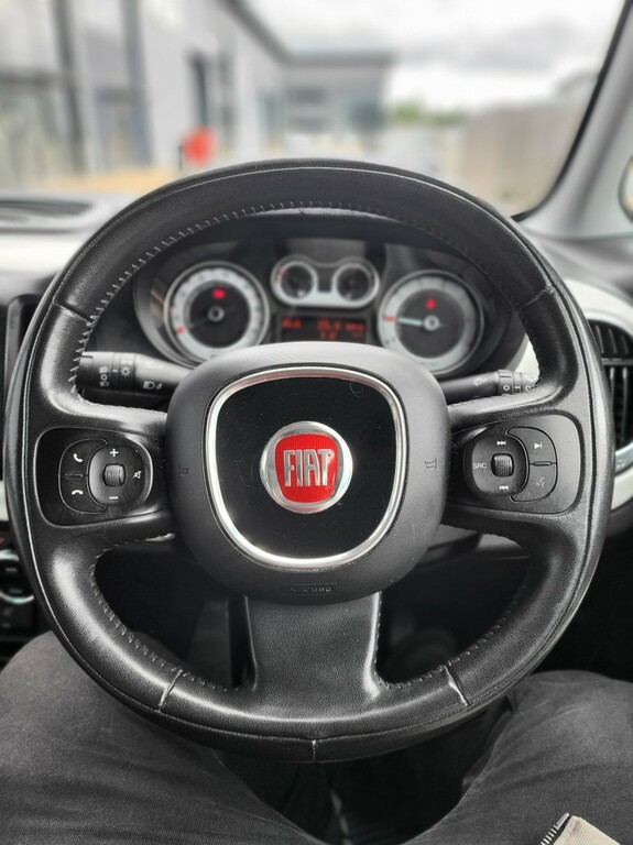 Fiat 500L Mpv Red #10