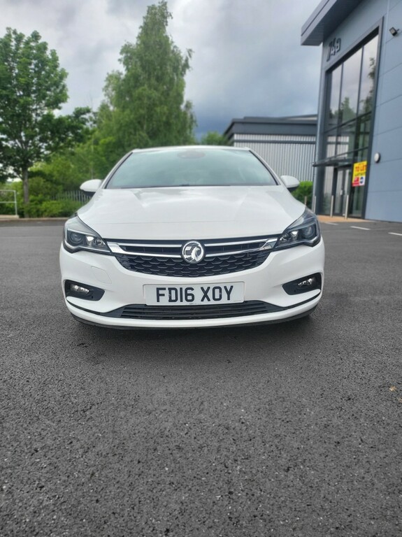 Vauxhall Astra 1.6 Cdti Blueinjection Sri Nav White