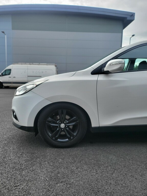 Hyundai Ix35 1.7 Crdi Style White #4