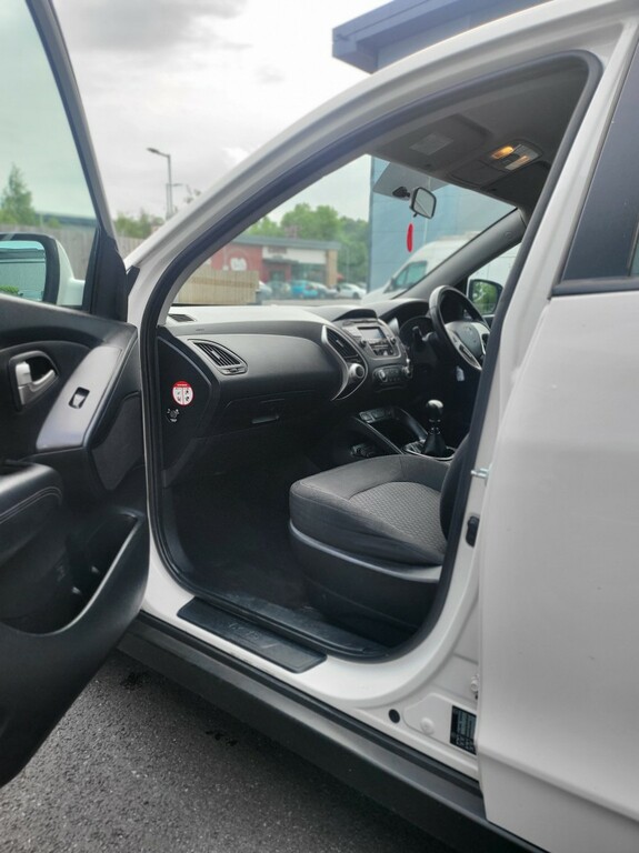 Hyundai Ix35 2.0 Crdi Premium Black #19