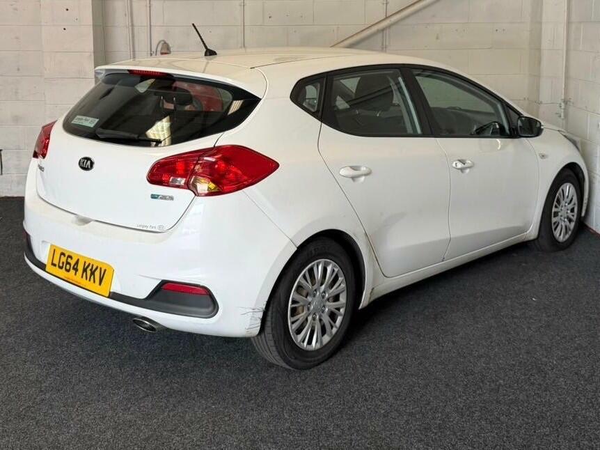 Kia Ceed 1.6 Crdi Ecodynamics 1 Euro 5 Ss LG64KKV White #6