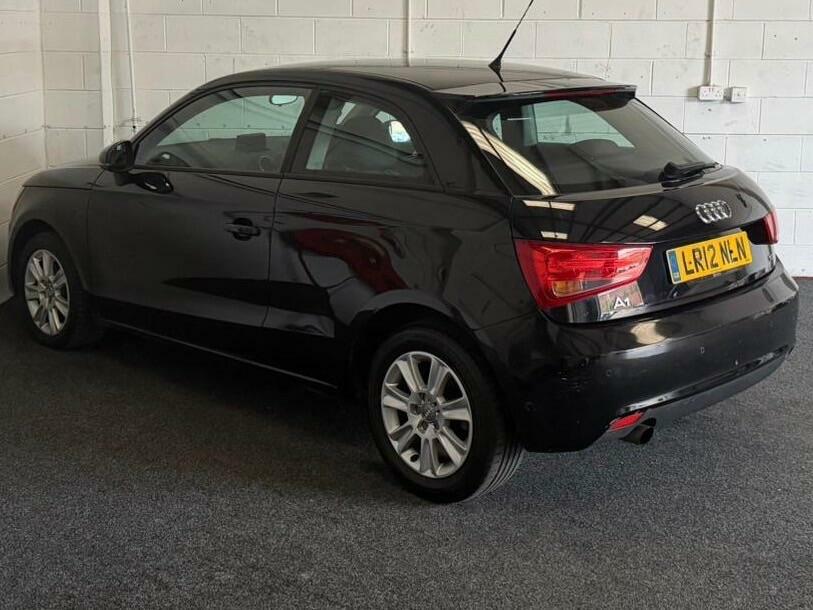 Audi A1 1.6 Tdi Se Euro 5 Ss LR12NLN Black #4