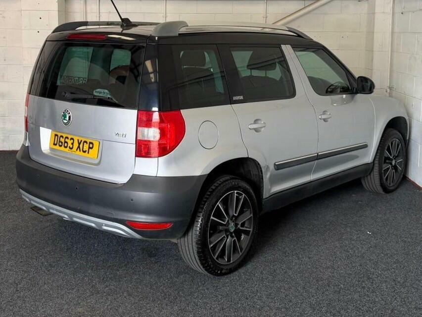 Skoda Yeti 2.0 Tdi Adventure Euro 5 DG63XCP Silver #6