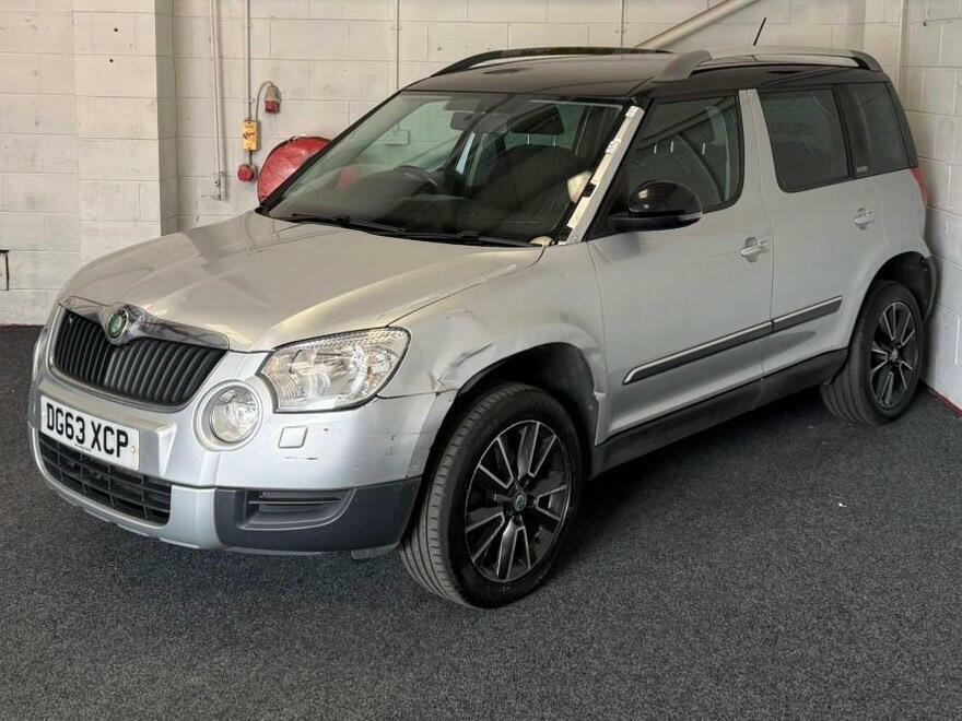 Skoda Yeti 2.0 Tdi Adventure Euro 5 DG63XCP Silver #3