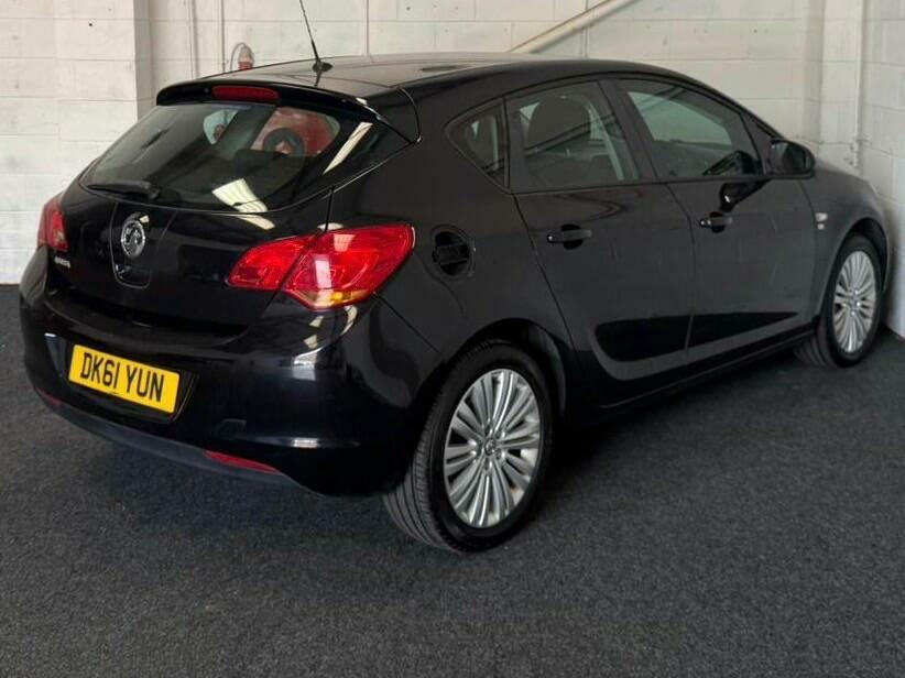Vauxhall Astra 1.4 16V Excite Euro 5 DK61YUN Black #6