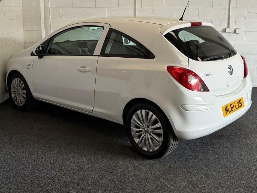 Vauxhall Corsa 1.2 16V Excite Euro 5 ML61LXN White #4