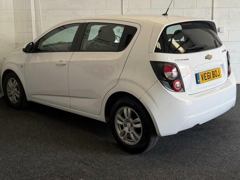 Chevrolet Aveo 1.2 Lt Euro 5 White #4
