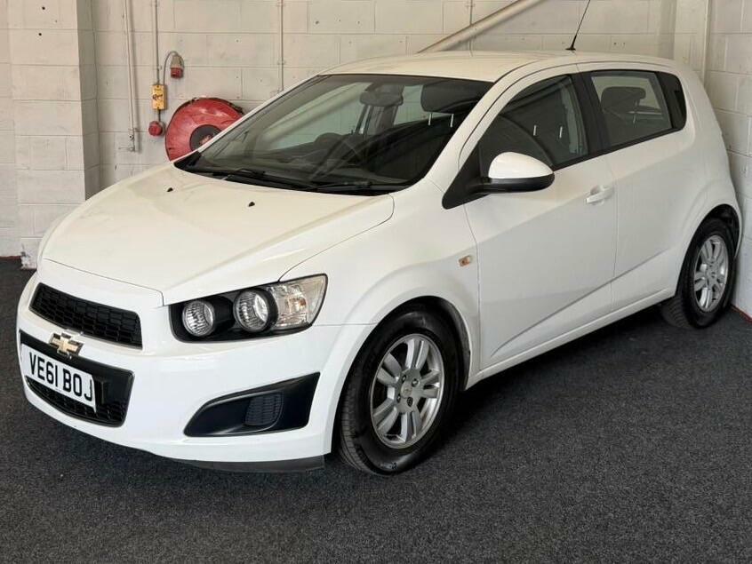 Chevrolet Aveo 1.2 Lt Euro 5 White #3