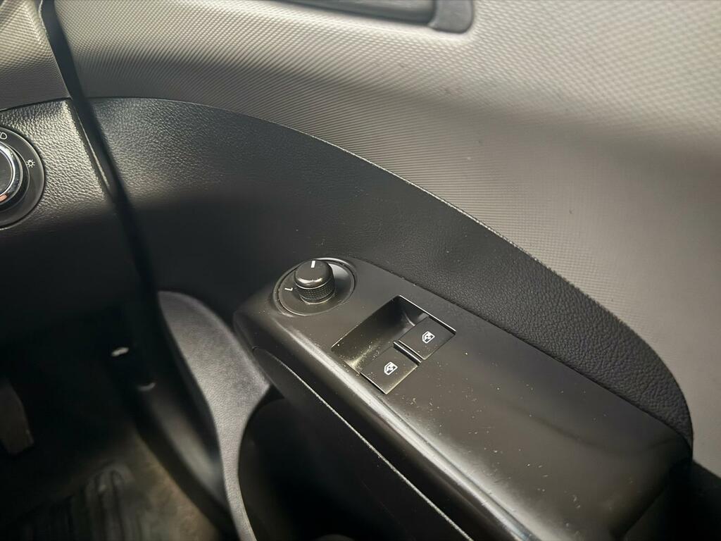 Chevrolet Aveo Ls Silver #24