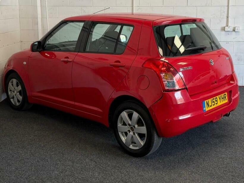 Suzuki Swift 1.5 Glx Red #4
