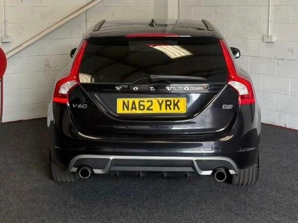 Volvo V60 1.6 D2 R-design Euro 5 Ss NA62YRK Black #5