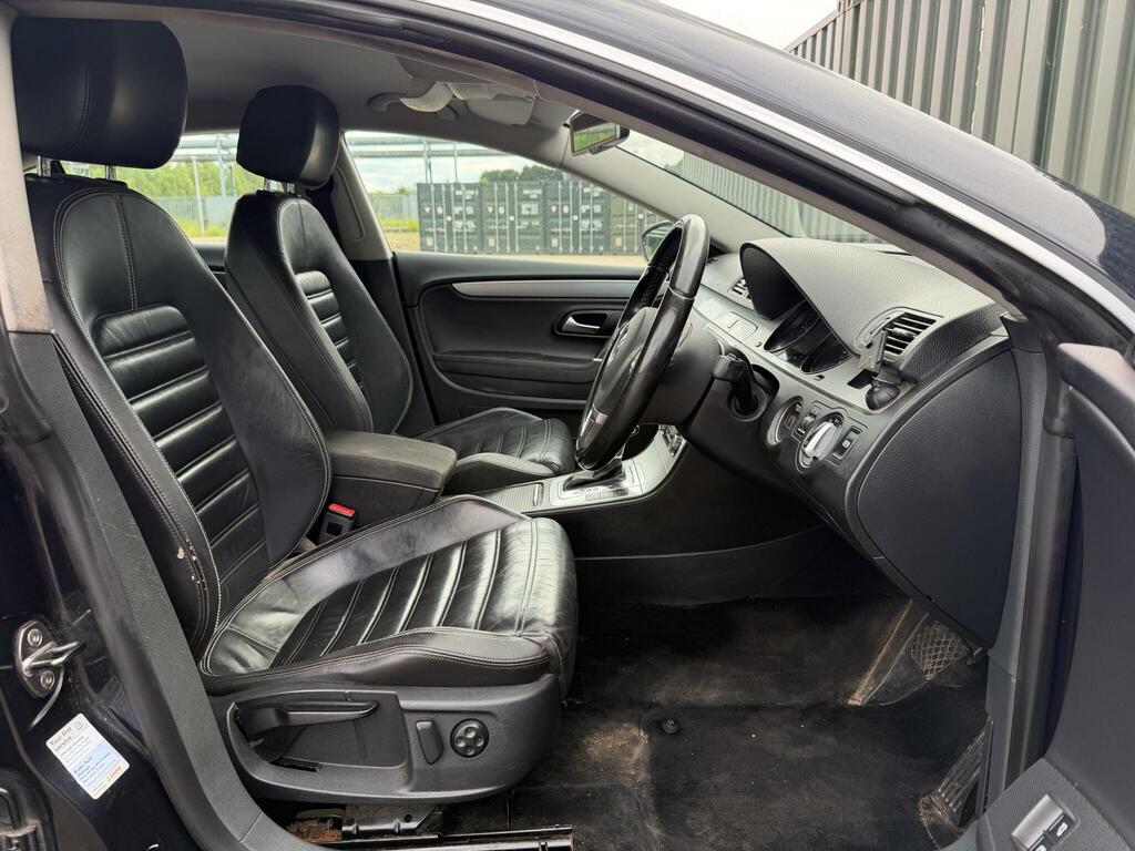 Volkswagen CC Saloon 2.0 Black #7