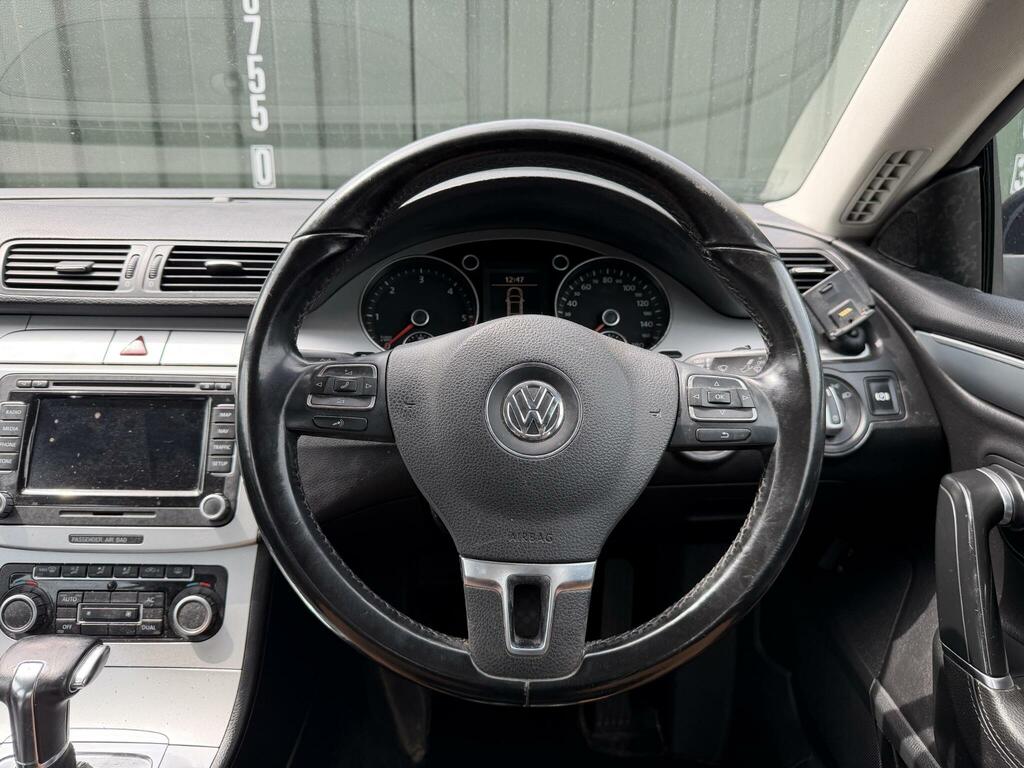 Volkswagen CC Saloon 2.0 Black #12