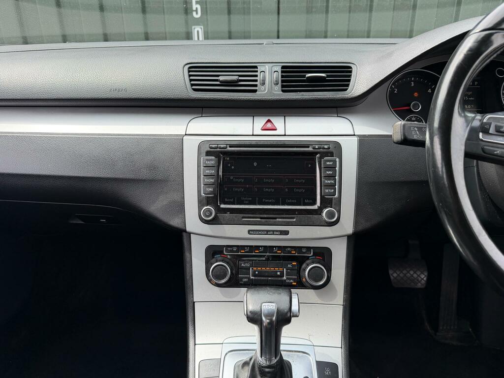 Volkswagen CC Saloon 2.0 Black #14