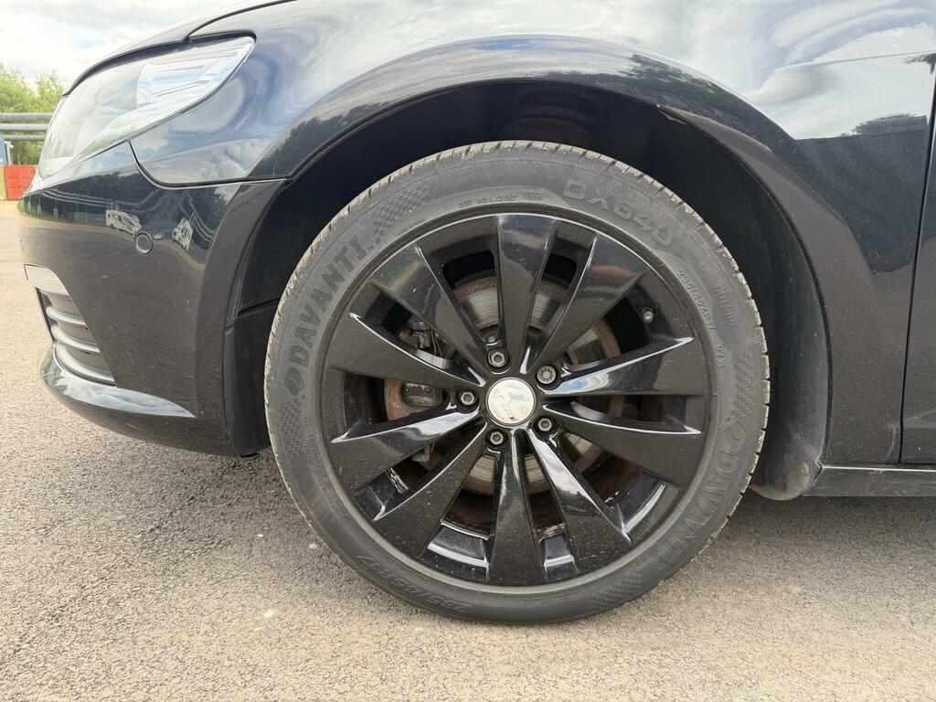 Volkswagen CC Saloon 2.0 Black #29