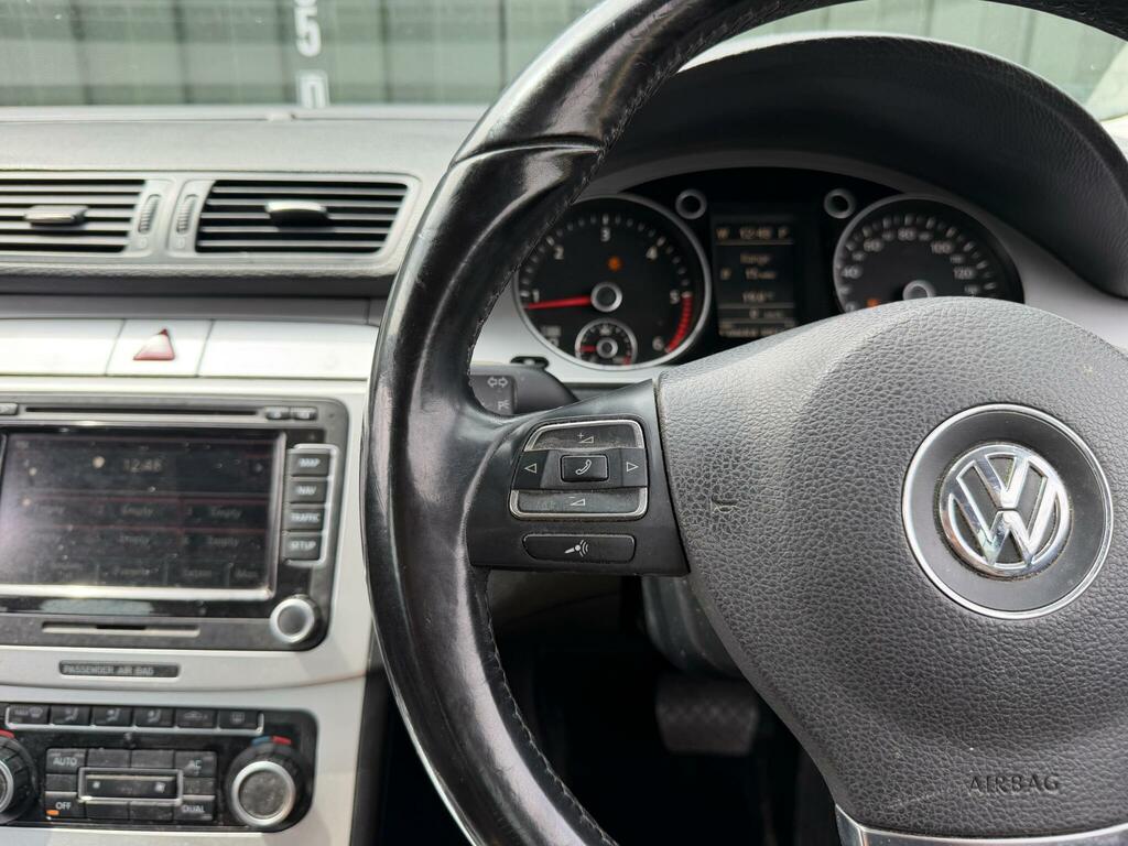 Volkswagen CC Saloon 2.0 Black #20