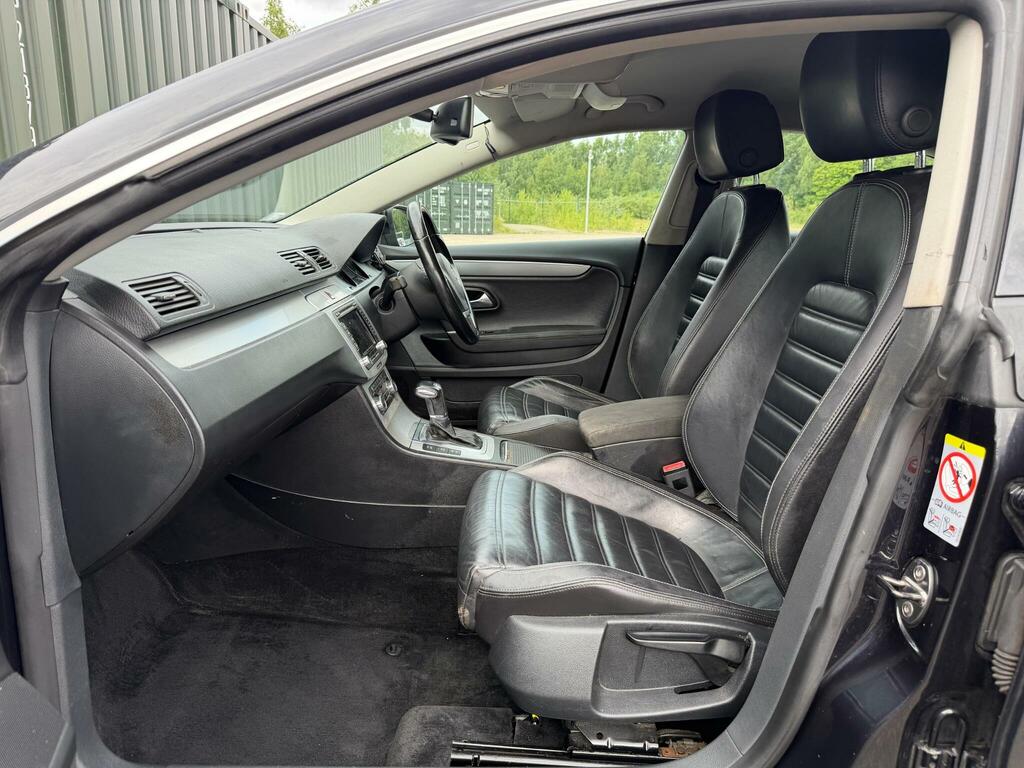 Volkswagen CC Saloon 2.0 Black #10