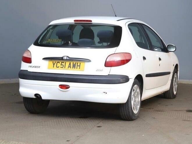 Peugeot 206 1.4 LX Sunroof White #2