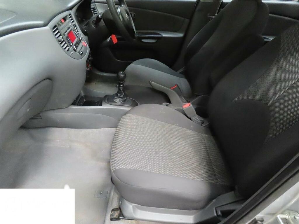 Kia RIO 2 Silver #2