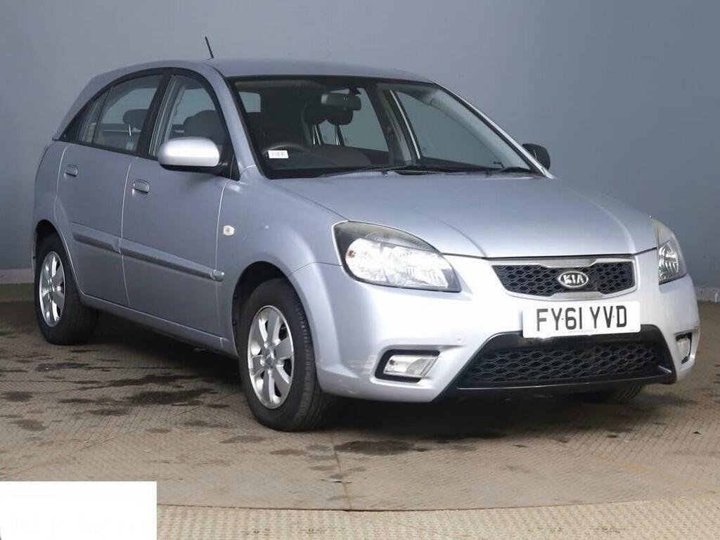 Kia RIO 2 Silver
