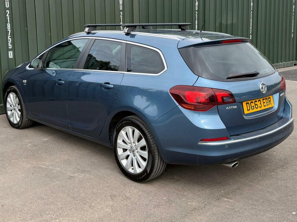 Vauxhall Astra 2.0 Cdti Se Sports Tourer Euro 5 Ss DG63EDR Blue #4