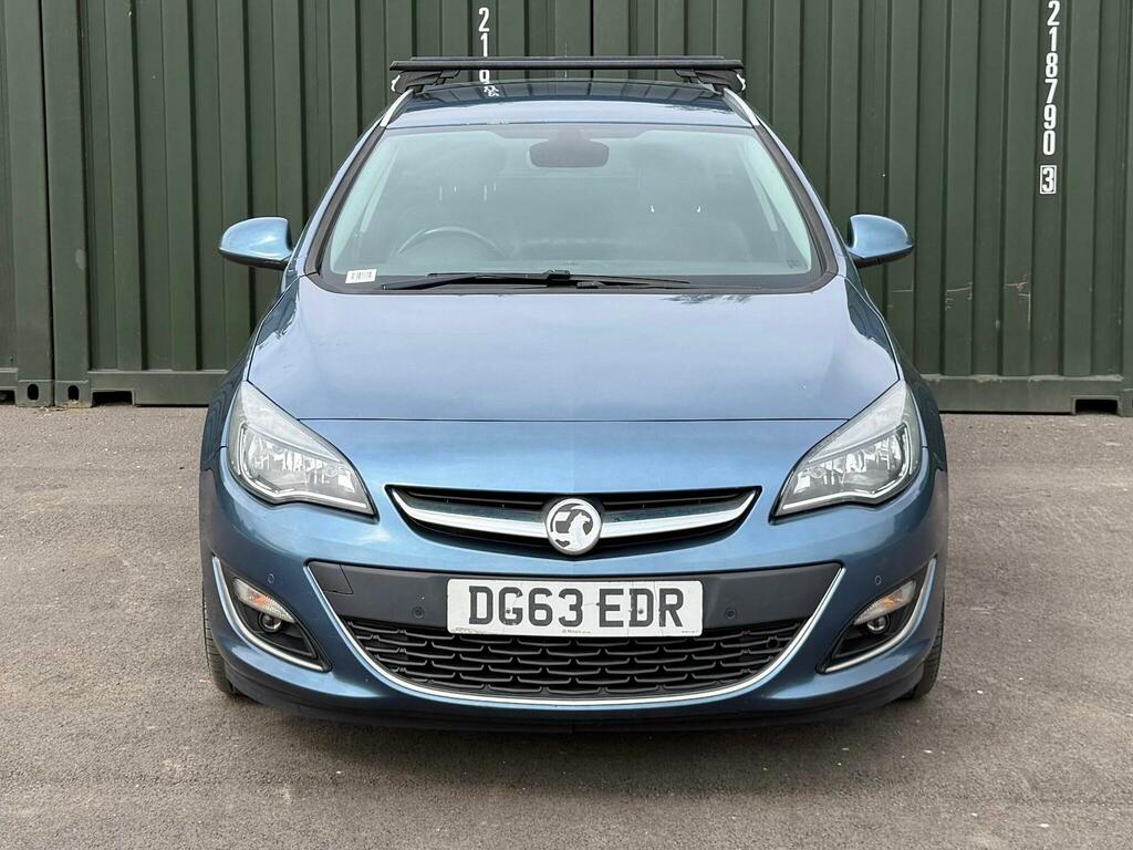 Vauxhall Astra 2.0 Cdti Se Sports Tourer Euro 5 Ss DG63EDR Blue #2