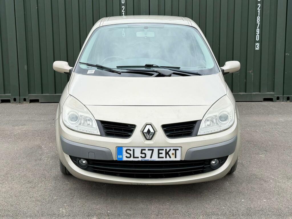 Renault Scenic 1.6 Vvt Dynamique Gold #2