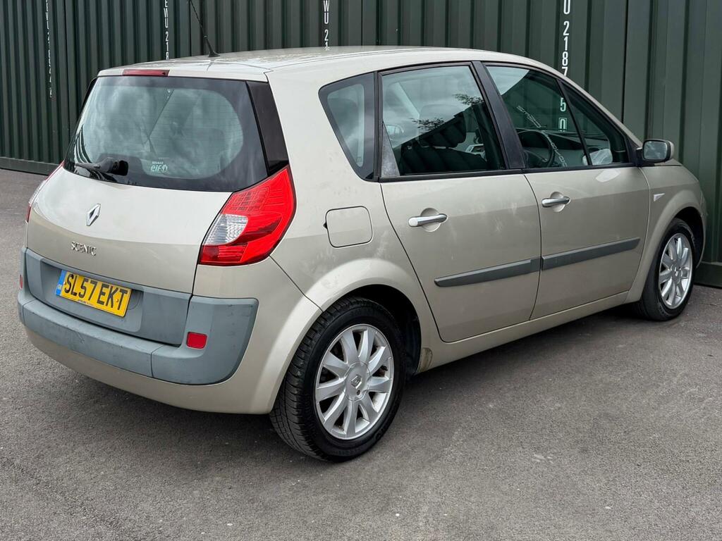 Renault Scenic 1.6 Vvt Dynamique Gold #6