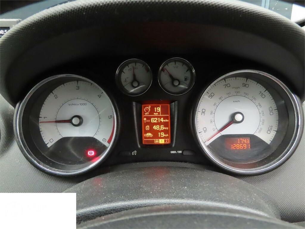 Peugeot 308 Active Silver #2