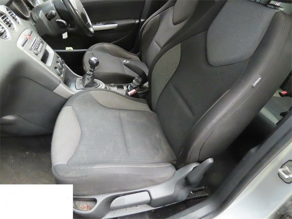 Peugeot 308 Sport Silver #2