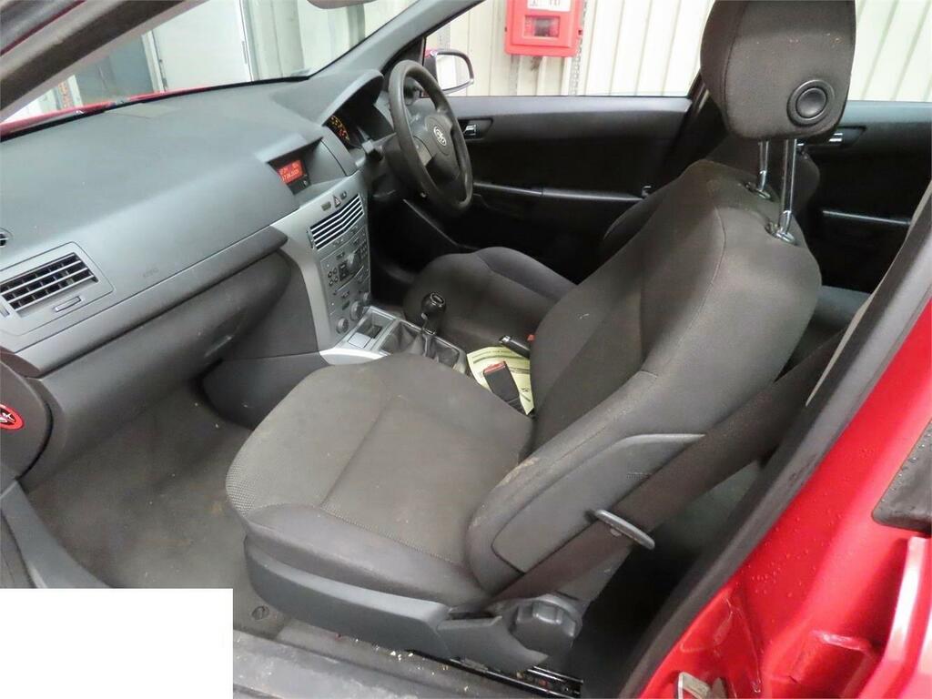 Vauxhall Astra Life Red #2