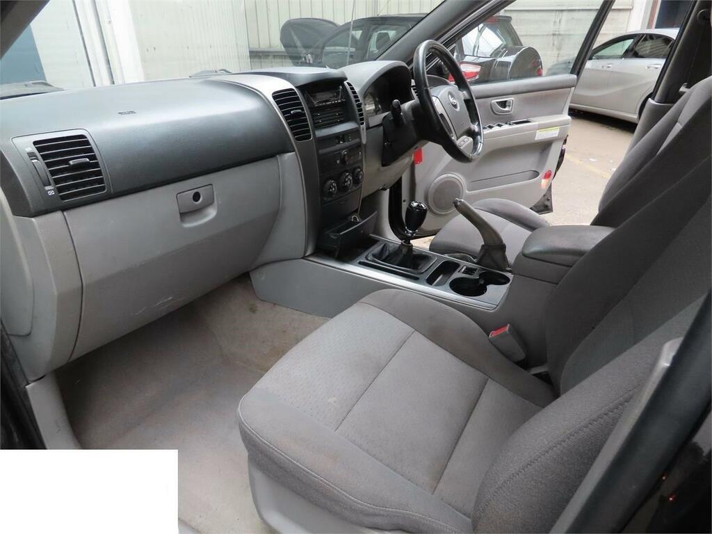 Kia Sorento Xe Black #2