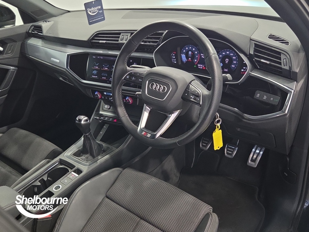 Audi Q3 Q3 1.5 Tfsi Cod 35 S Line Suv Eu VIG3533 Black #4