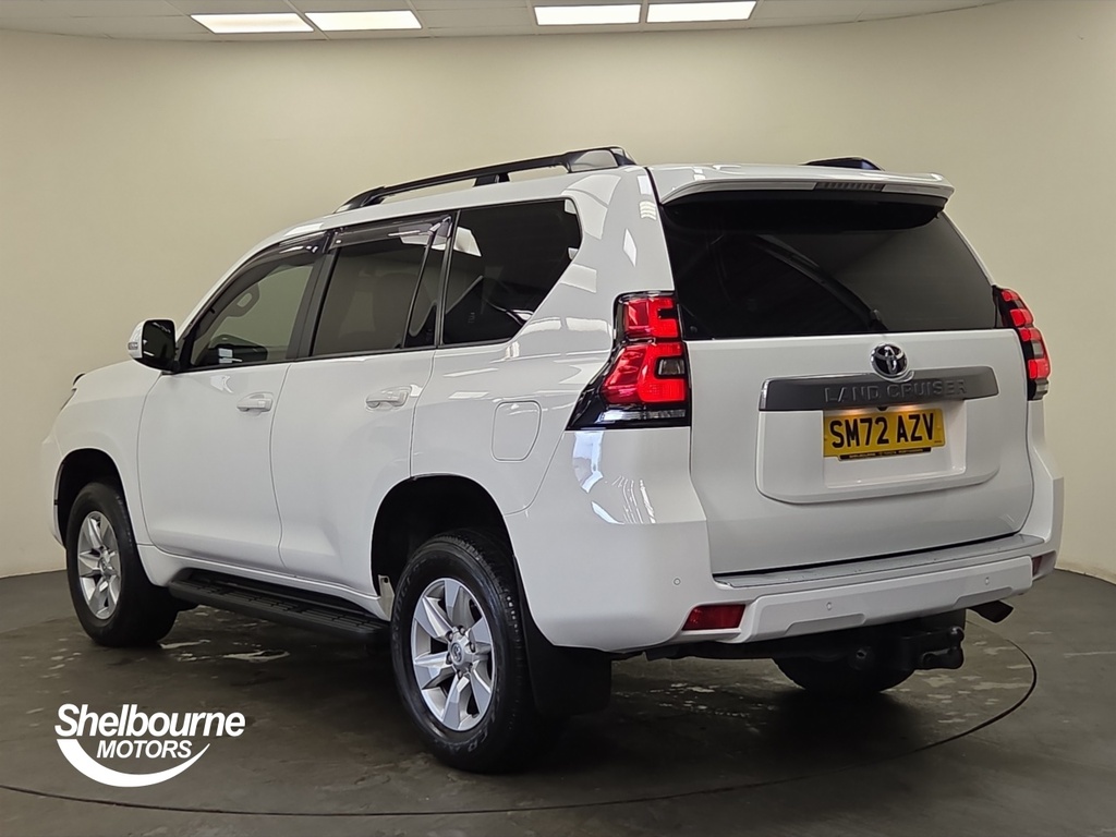 Toyota Land Cruiser Land Cruiser Active 7 Seats 2.8 SM72AZV White #2